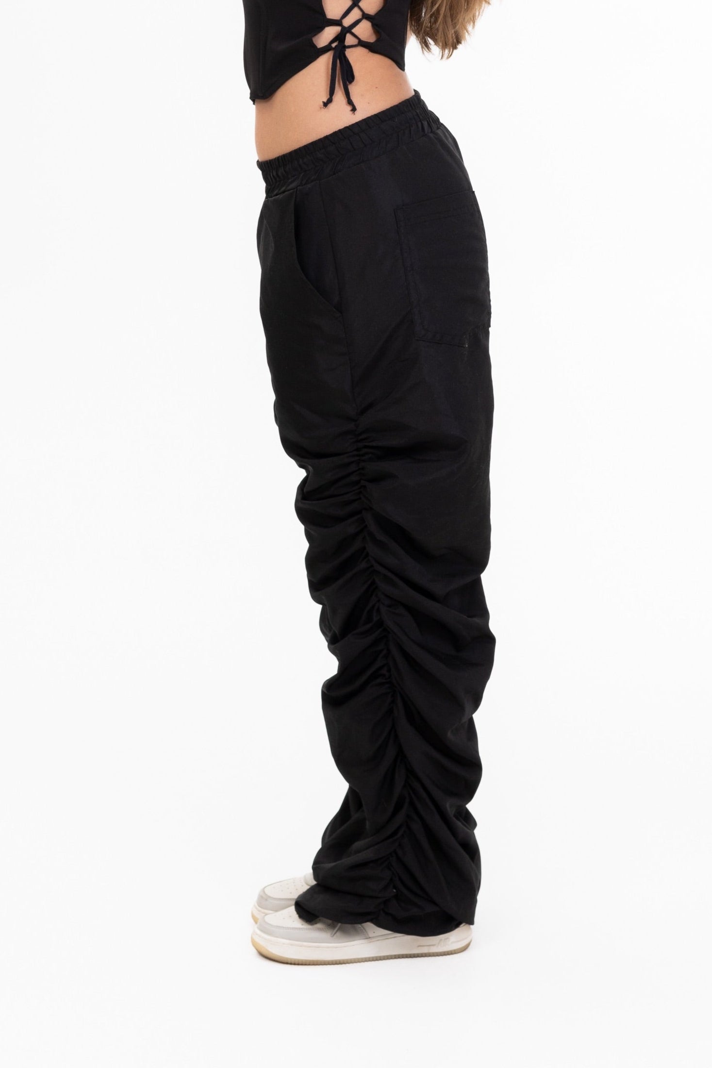 Calça Tactel Preta com Franzido Lateral