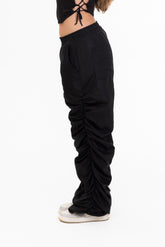 Calça Tactel Preta com Franzido Lateral