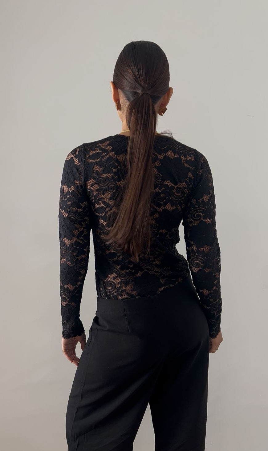 Blusa Manga Longa Renda Preta